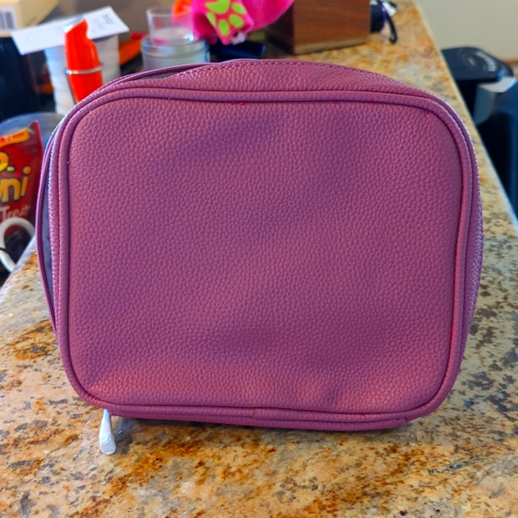 Jewelry Case - Picture 1 of 3